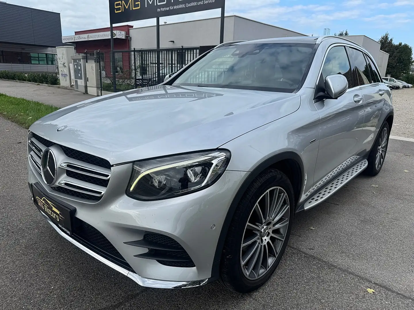 Mercedes-Benz GLC 250 d 4MATIC Aut. DESIGNO PAKET/PANO/HEAD UP/LUFTFA... Gris - 2