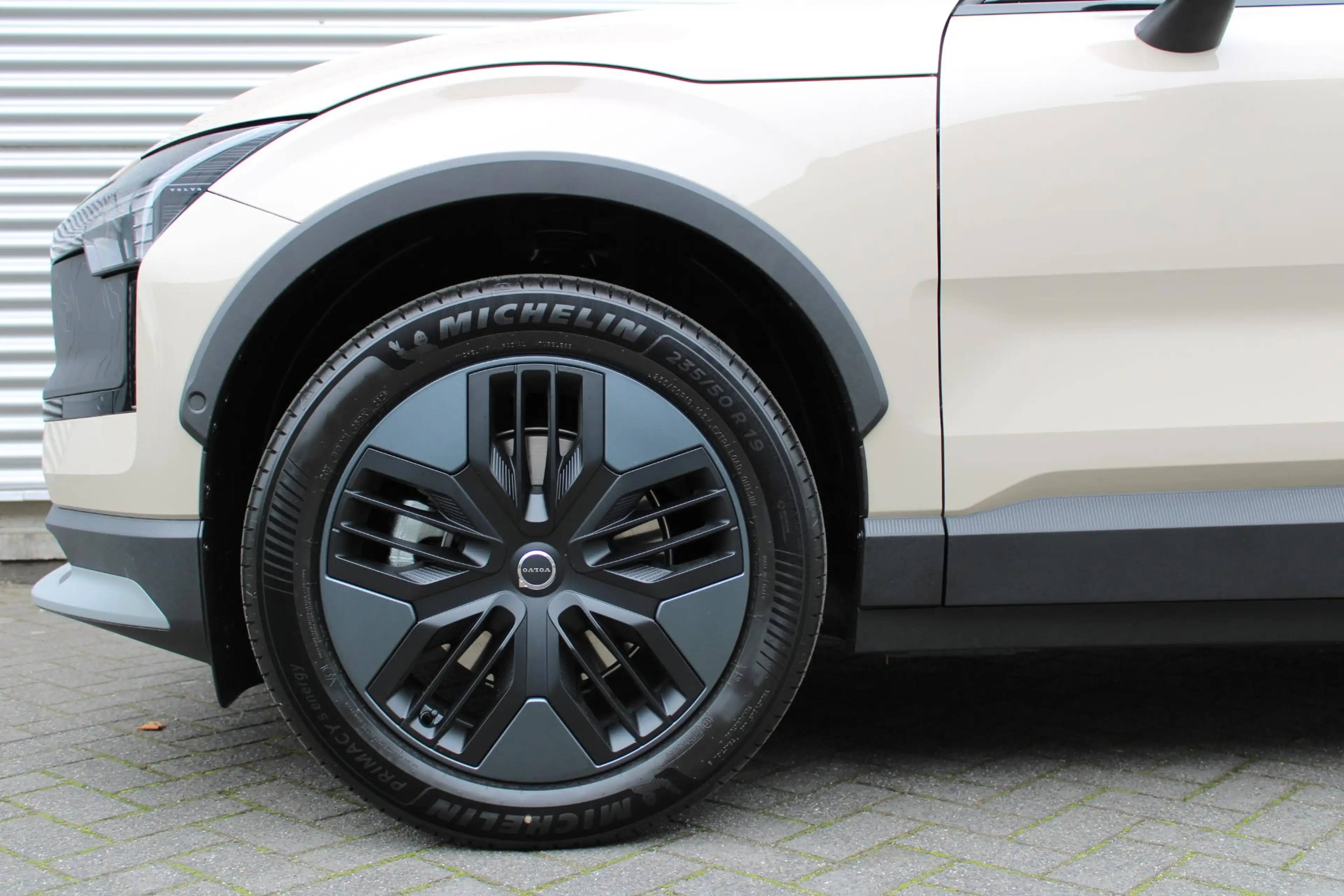 Volvo EX30 Cross Country P5 Long Range Plus Europa 69 kWh Ele — photo 7