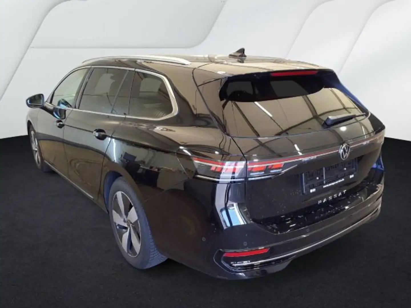 Volkswagen Passat Variant 2.0 TDI Elegance AHK IQ-Light ACC Schwarz - 2