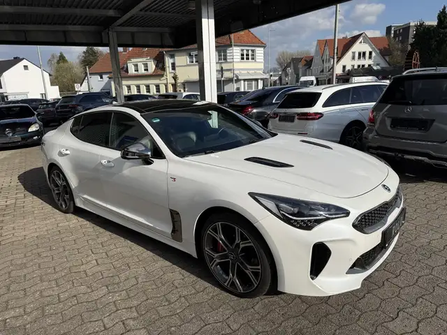 Kia Stinger GT 4WD Panorama Kamera Memory Sound Spur