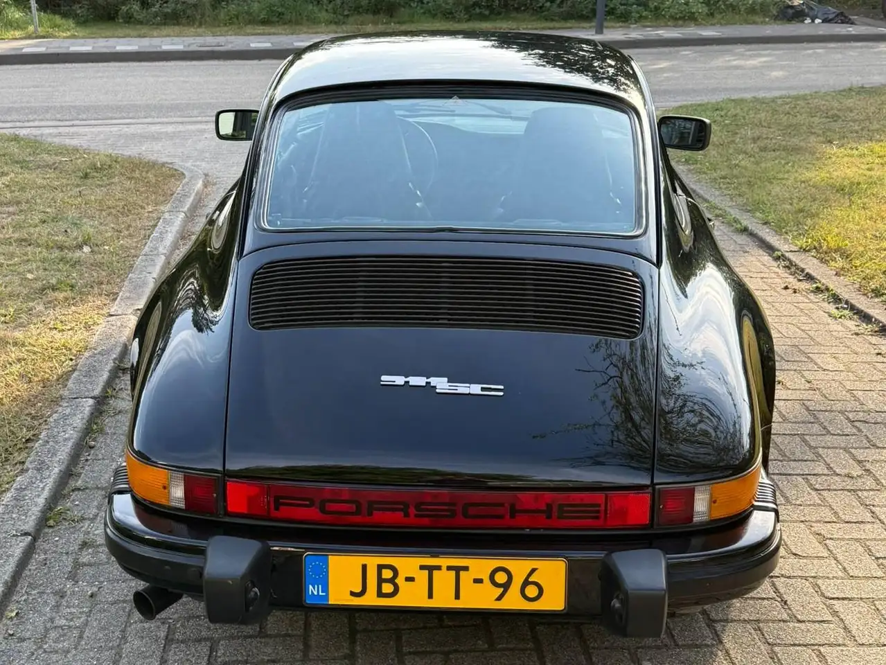 Porsche 911 3.0 SC Coupé, foto 9