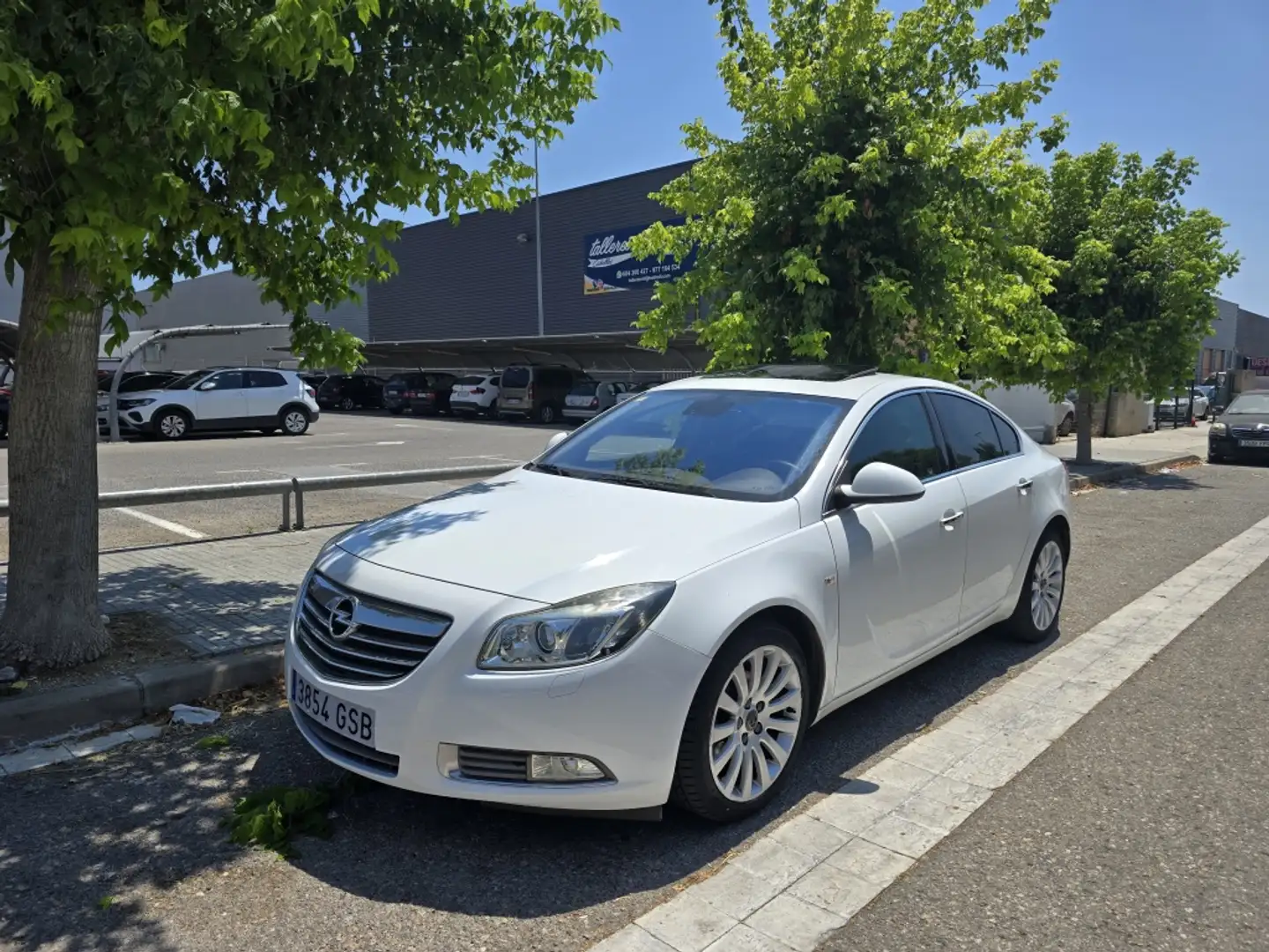 Opel Insignia 1.8 Cosmo - 1
