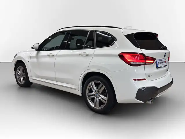 BMW X1 view 9
