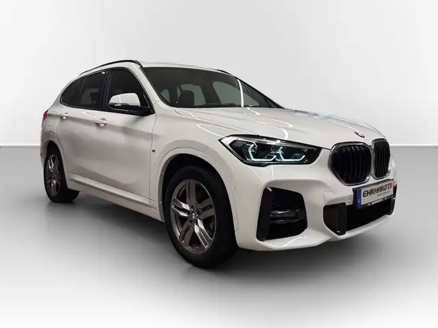 BMW X1 view 3