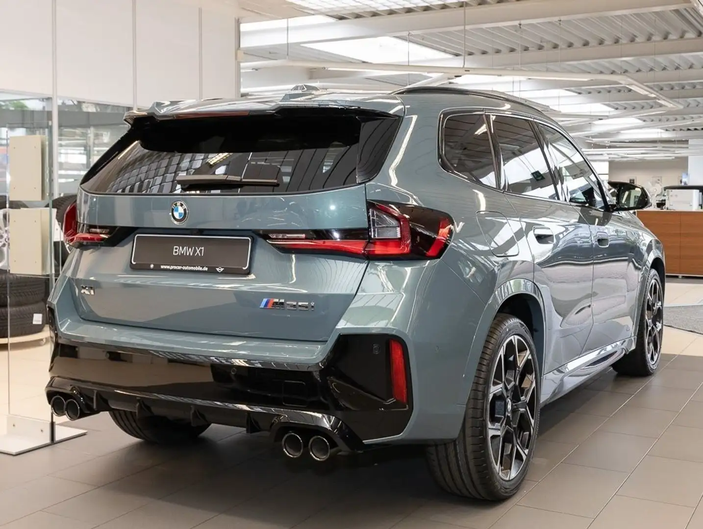 BMW X1 M35i xDrive U11 B48 Sportpaket Head-Up DAB Grün - 2