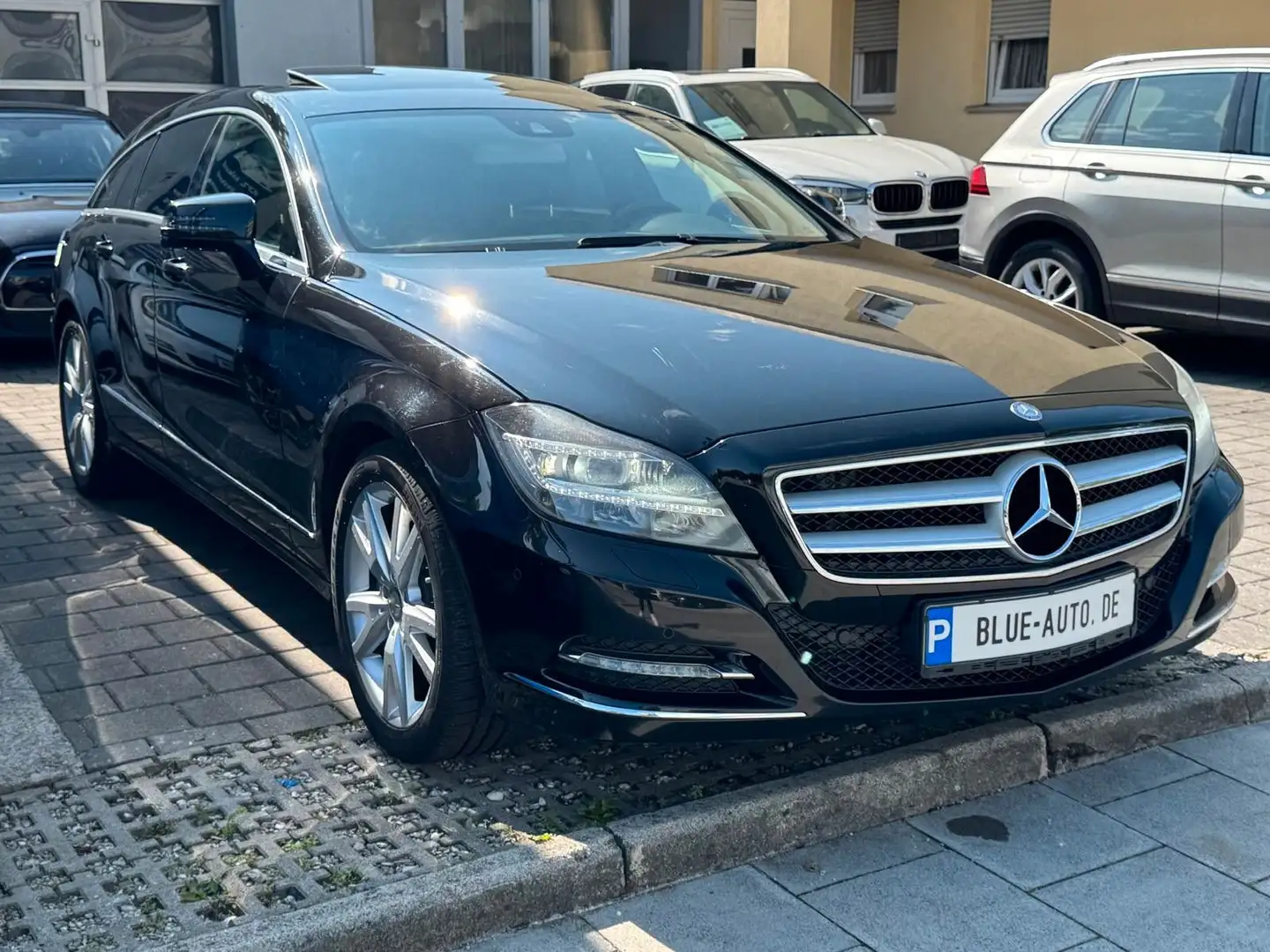 Mercedes-Benz CLS CLS 350 CDI SB NAVI*Schiebedach*LEDER*KAM* Schwarz - 2