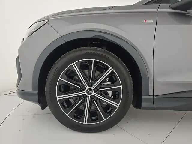 Audi Q4 E-Tron view 8