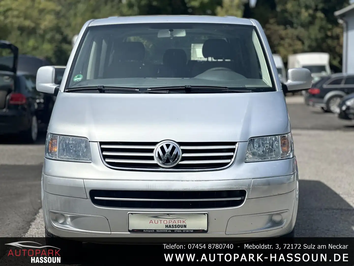 Volkswagen T5 Transporter Bus Shuttle TÜV 08/27 AHK Klima 7-Sitz. Silber - 2
