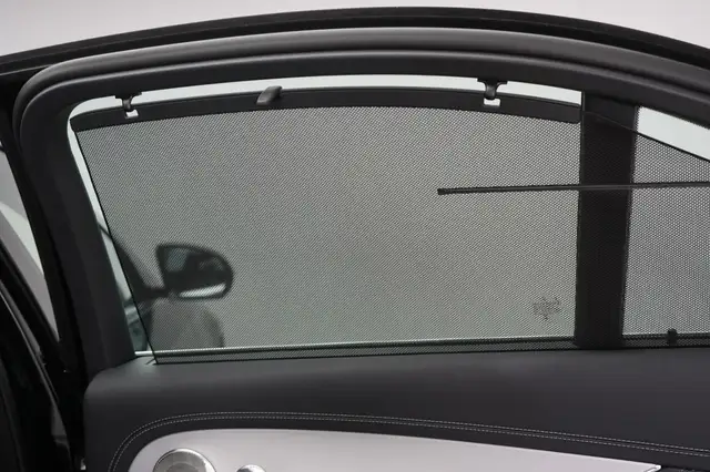 Mercedes-Benz 300 view 10