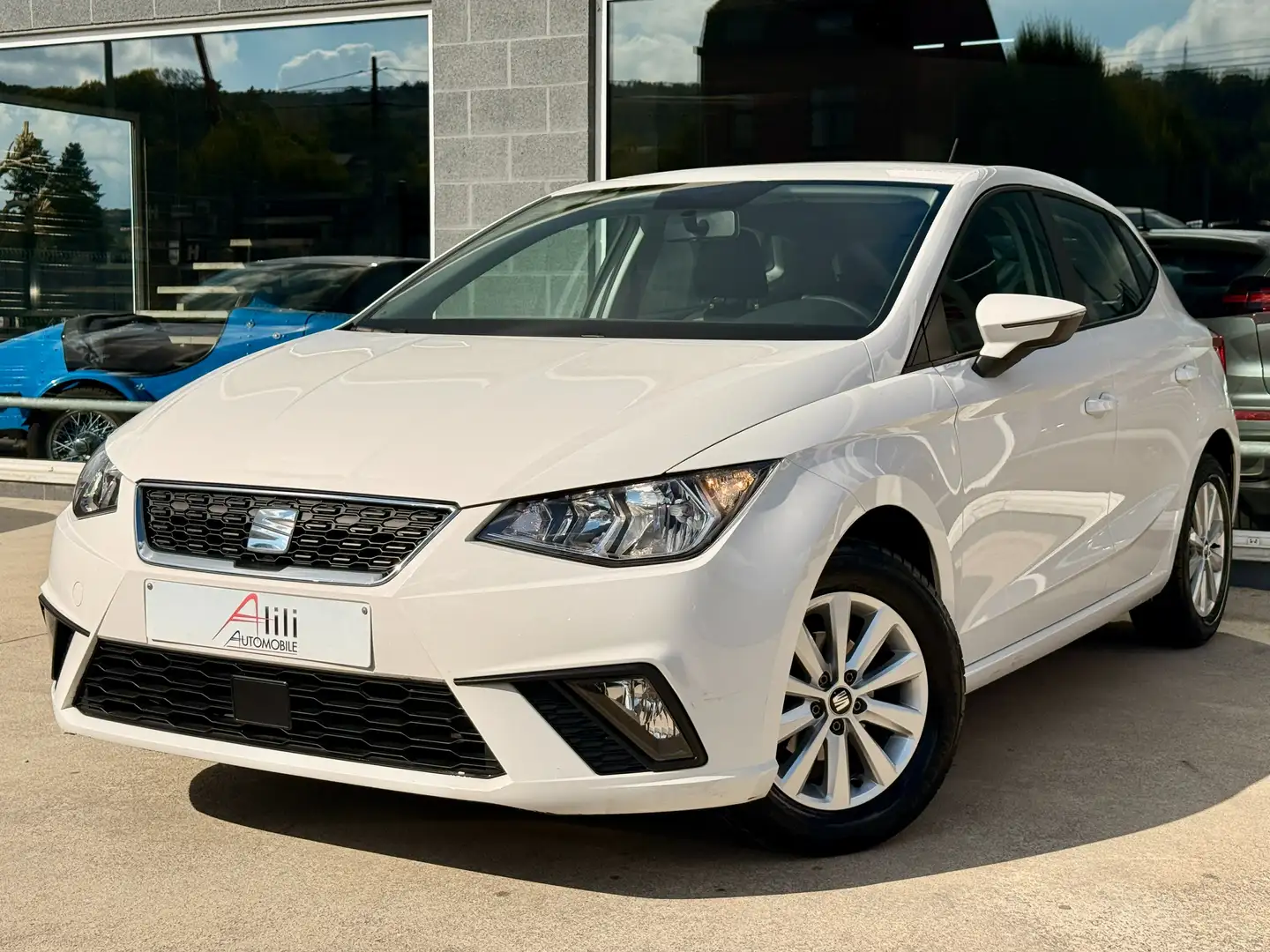SEAT Ibiza Ibiza 1.0i**Airco**1er Main**Garantie 12 Mois** Blanc - 1
