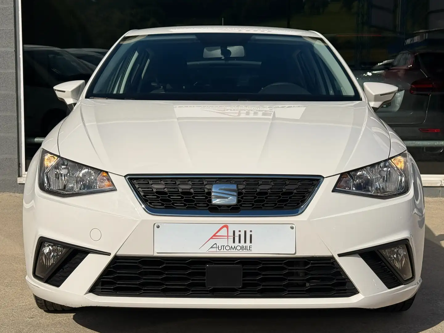 SEAT Ibiza Ibiza 1.0i**Airco**1er Main**Garantie 12 Mois** Blanc - 2