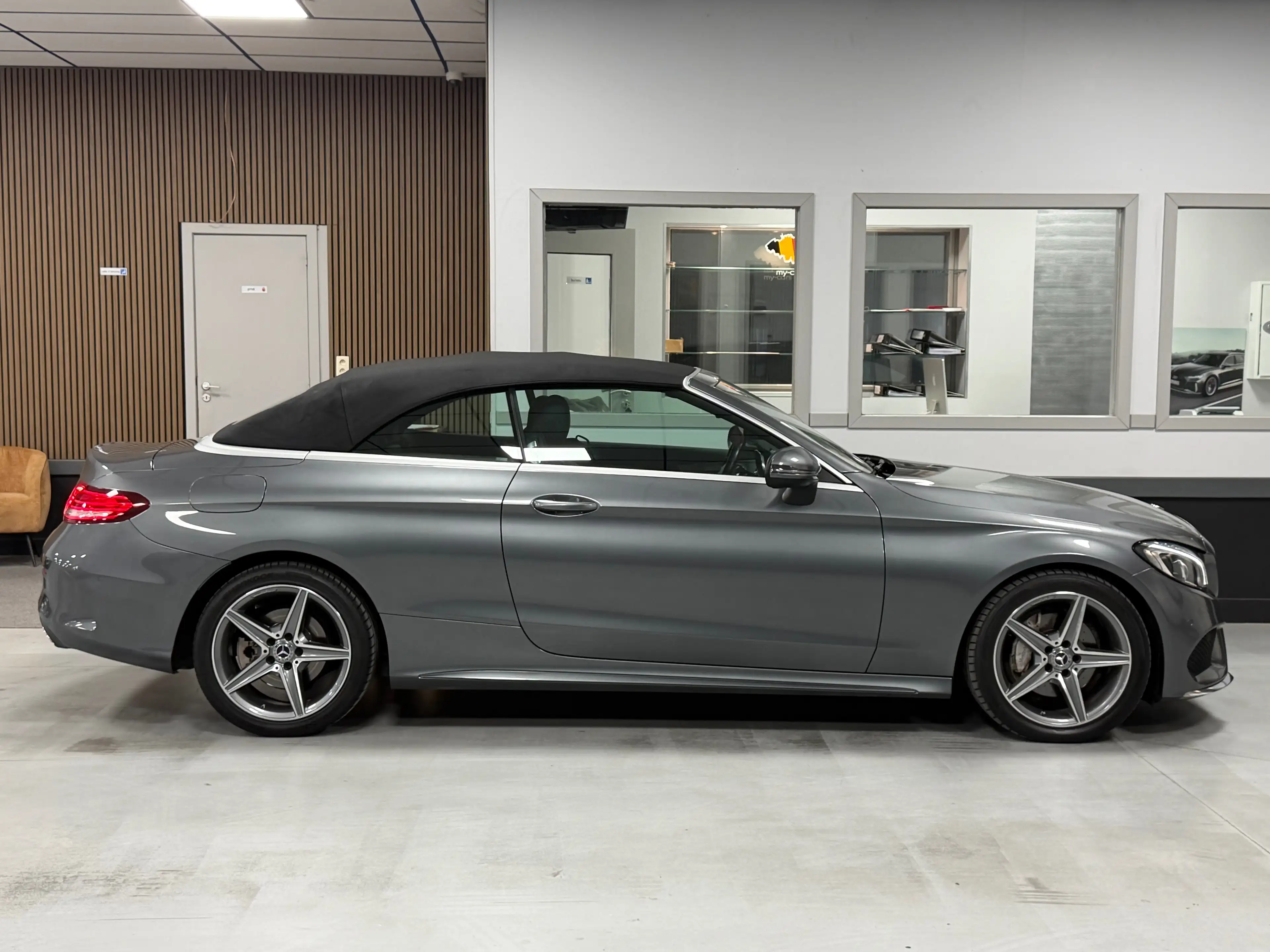 Mercedes-Benz C 220 d Cabriolet PACK AMG Airscarf Gps Xenon Led Cuir Clim Full Options Garantie 1An — photo 5