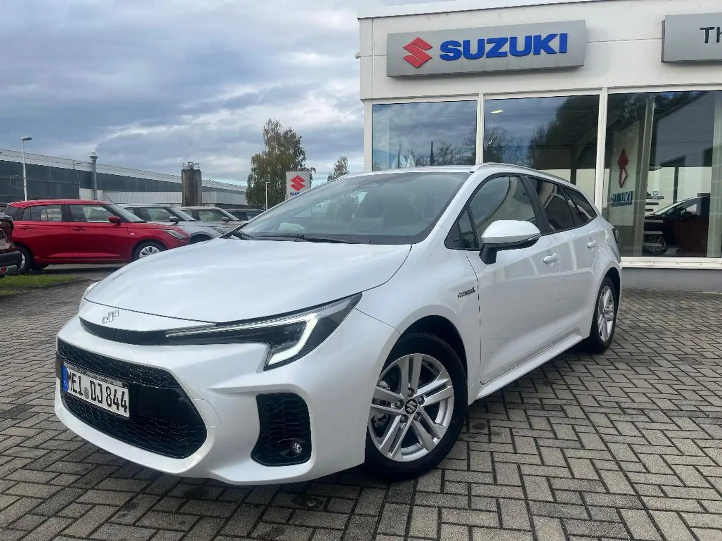 Suzuki Swace 1,8 Comfort+ Automatik Vollausstattung Weiß - 1