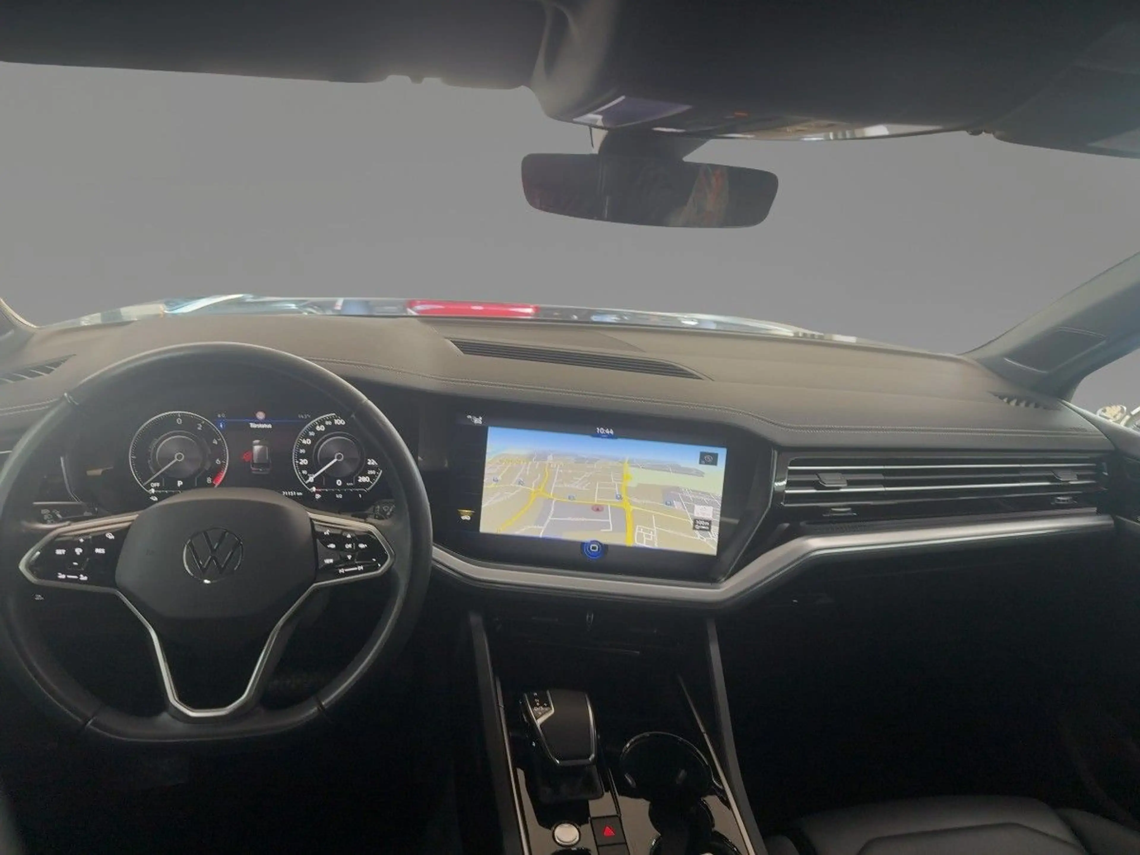 Volkswagen Touareg Elegance V6 eHybrid 4M PANO LUFT 360°KAM — photo 9