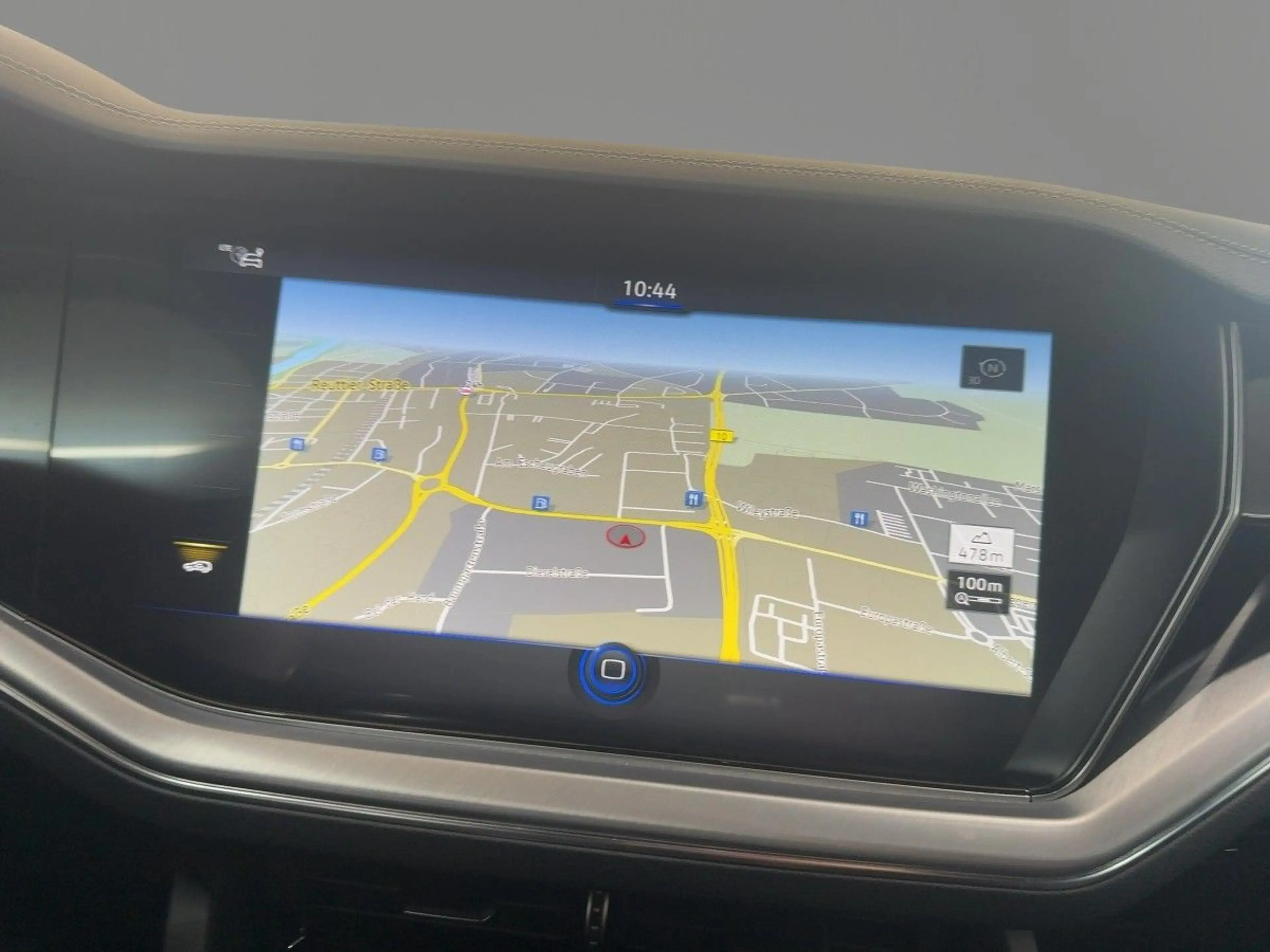 Volkswagen Touareg Elegance V6 eHybrid 4M PANO LUFT 360°KAM — photo 11