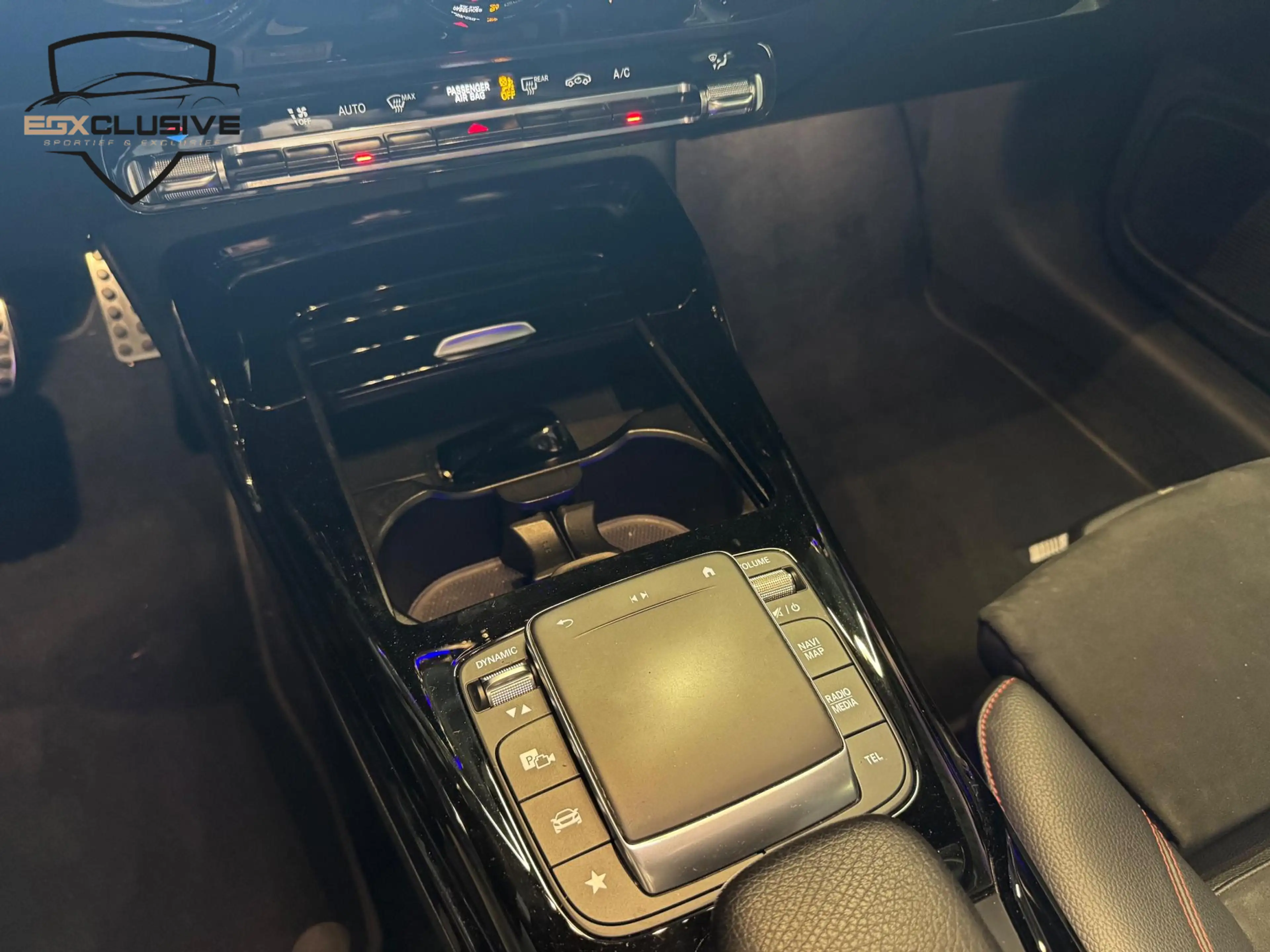 Mercedes-Benz CLA 45 AMG Shooting Brake S 4MATIC+ Premium Plus PANO | ACC | — photo 22