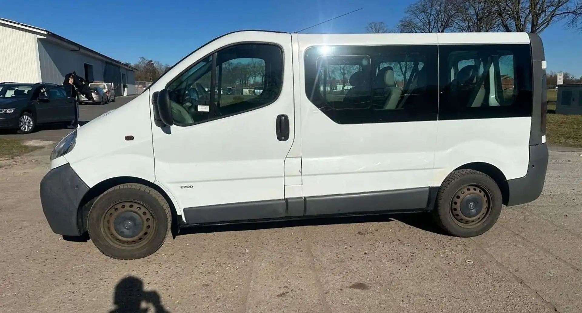 Opel Vivaro Kombi L1H1 2,7t **HU/AU NEU** Alb - 2
