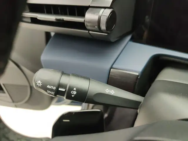 Lancia Ypsilon view 12