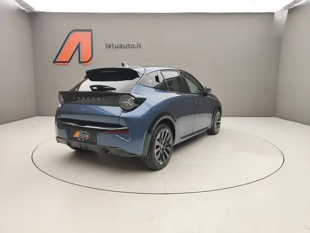 Lancia Ypsilon view 7