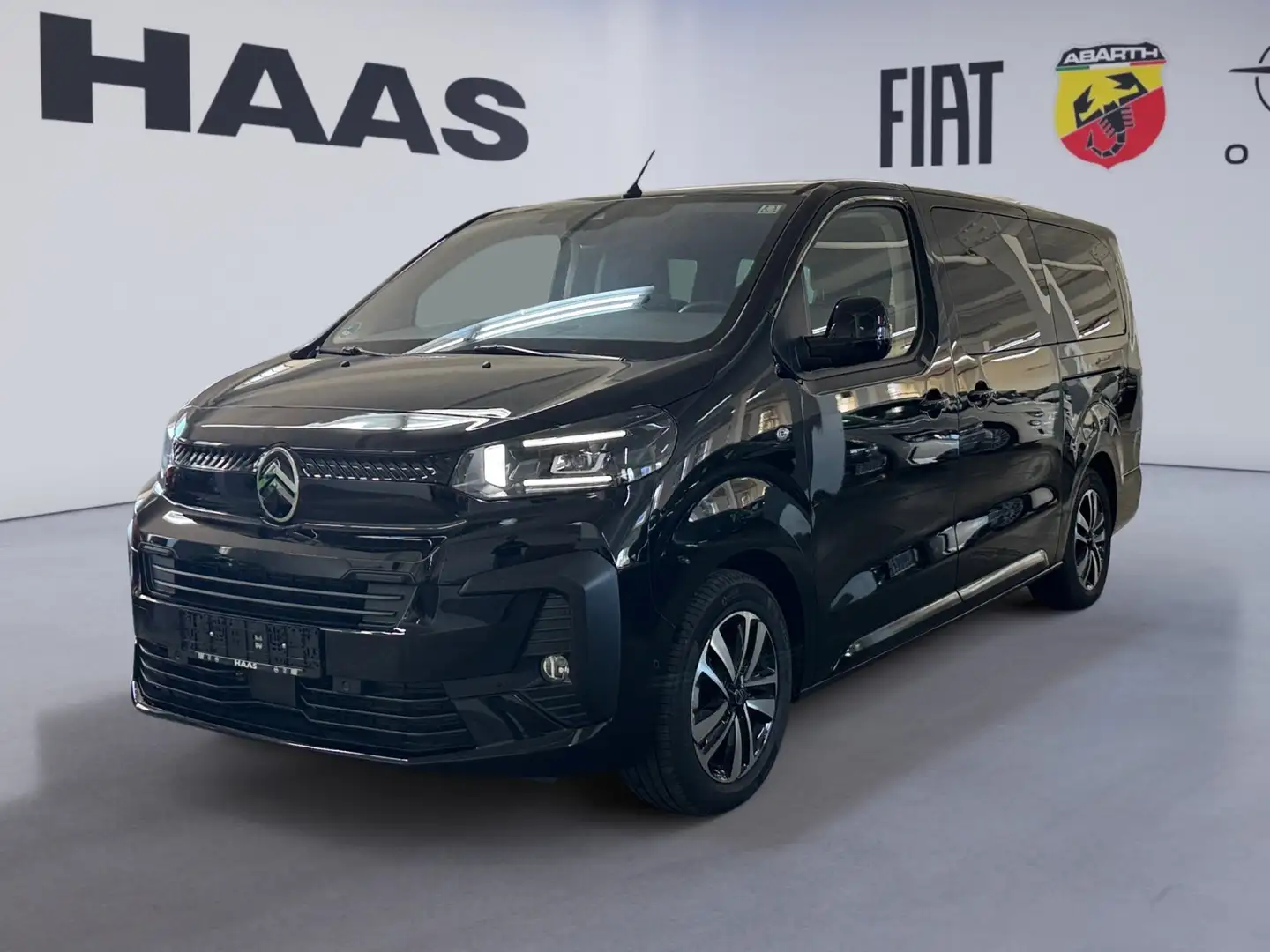 Citroen Spacetourer 2.0 BlueHDi 180 FAP Plus XL Klima Zwart - 2