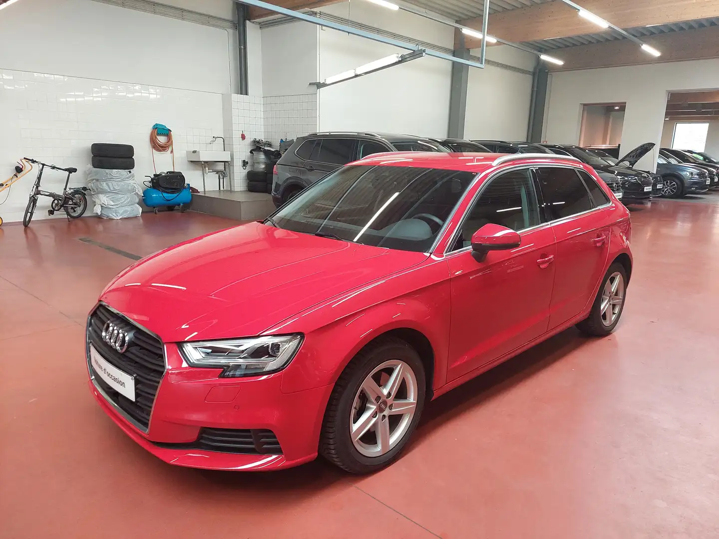 Audi A3 1.5TSi + S-tronic + MTRX LED + KEYLESS + CUIR Rood - 1