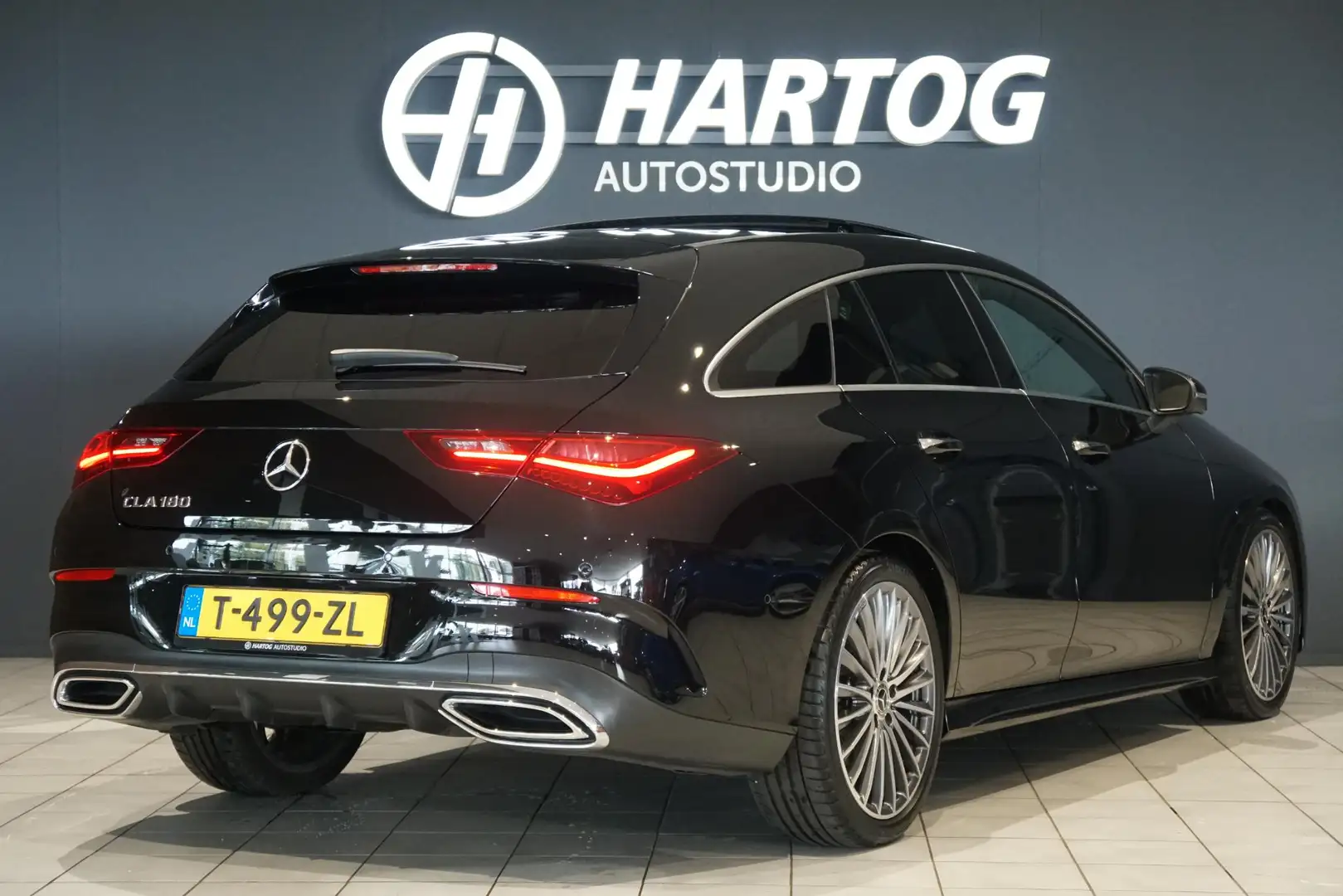 Mercedes-Benz CLA 180 Shooting Brake AMG Line + 360° CAMERA / HEAD-UP / Noir - 2