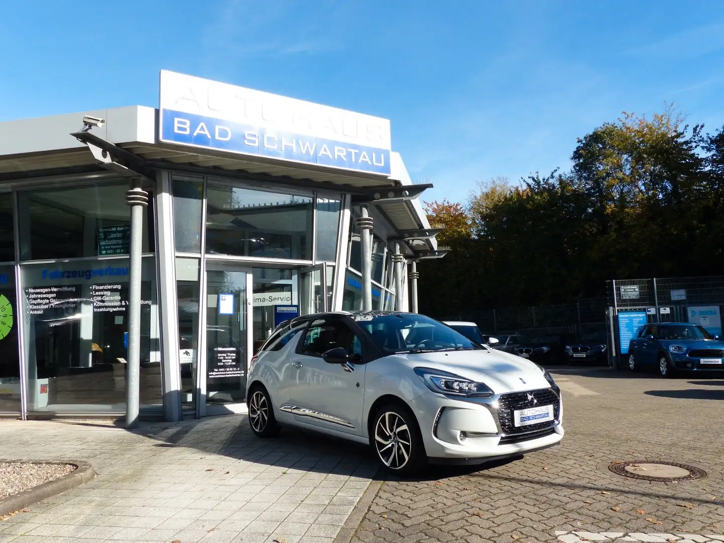 DS Automobiles DS 3 Aut. "Forever"; Navi, RF-Kamera, 1. Hand Bianco - 1