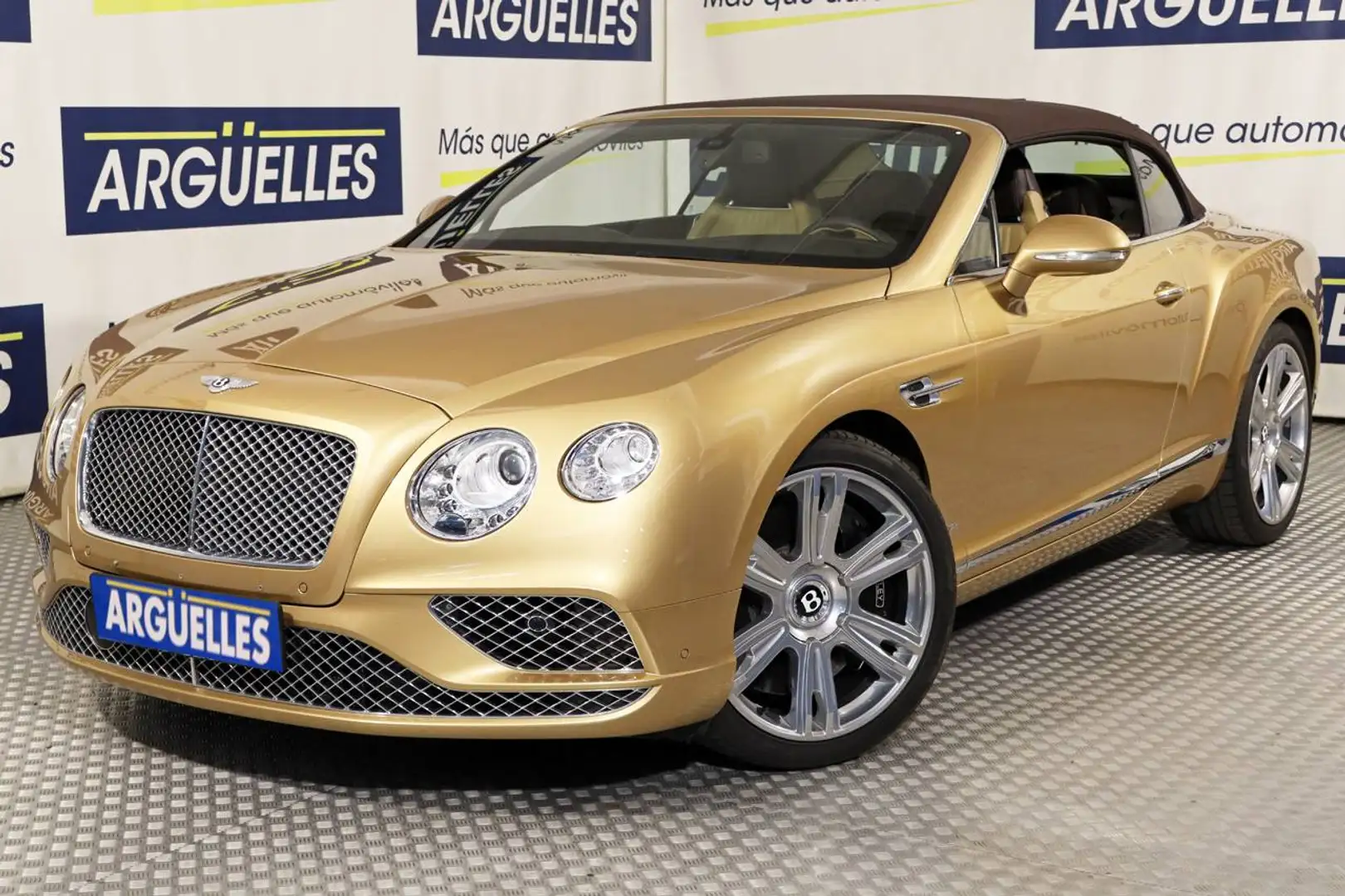Bentley Continental GTC 6.0 W12 Cabrio 590cv Bej - 2
