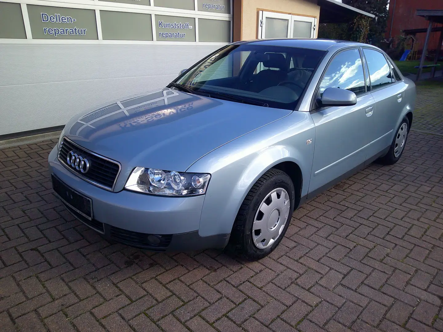 Audi A4 A4 1.6  TÜV Neu Blau - 2