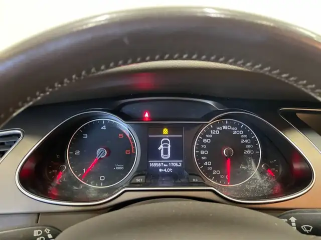 Audi A4 view 5