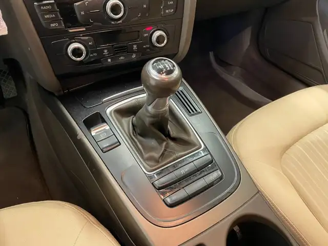 Audi A4 view 8