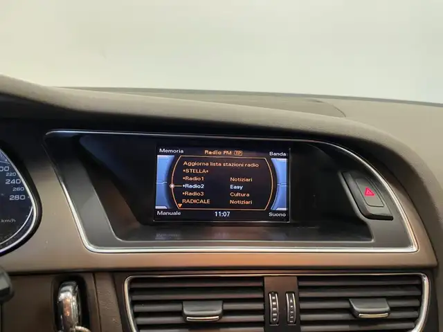 Audi A4 view 11