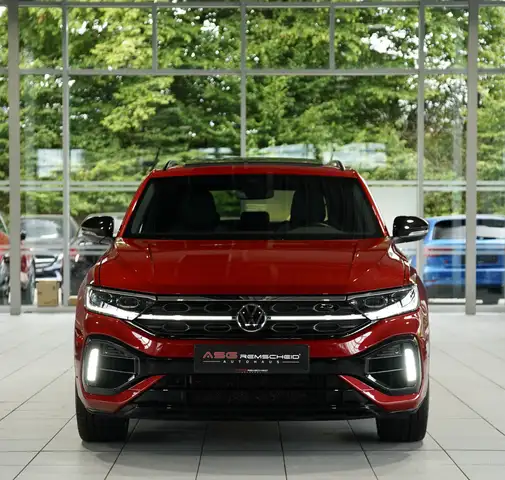 Volkswagen T-Roc view 4