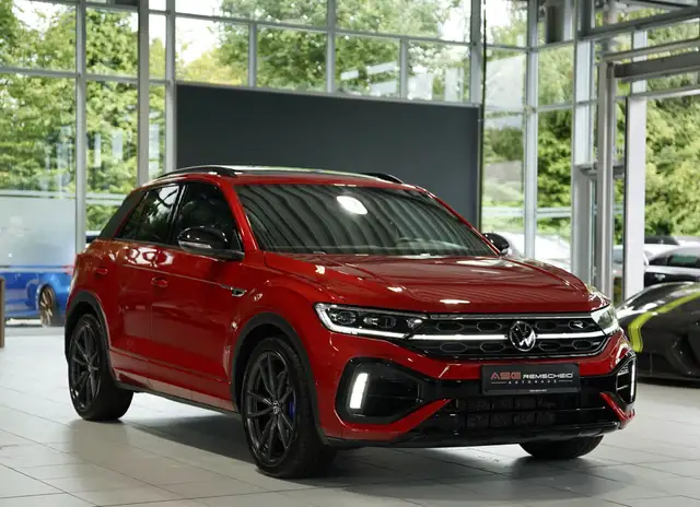 Volkswagen T-Roc view 6