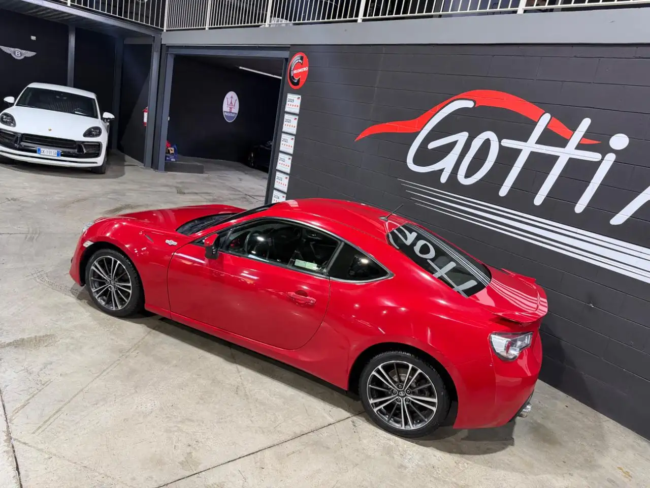 TOYOTA GT86 2.0 200CH 1ST EDITION LIGHTNING RED