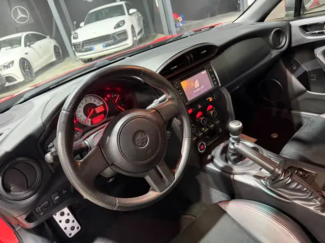 Toyota GT86 view 11
