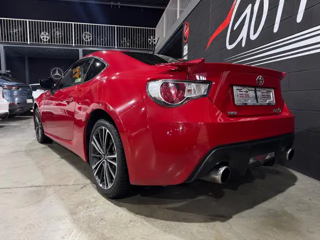 Toyota GT86 view 5