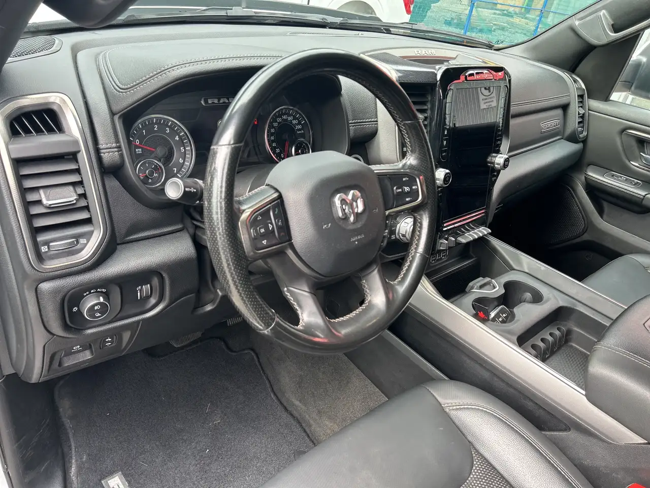 RAM 1500 снимка RAM 1500