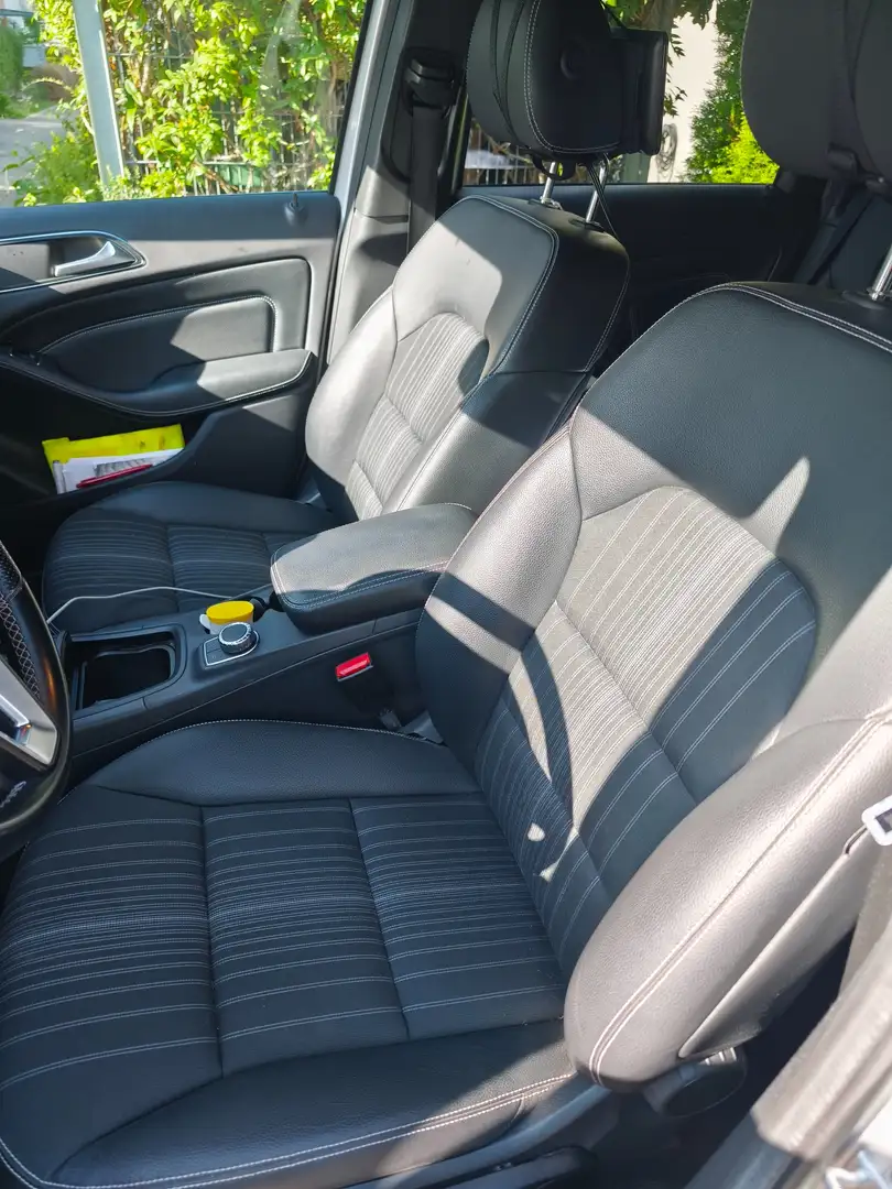 Mercedes-Benz B 200 Srebrny - 1