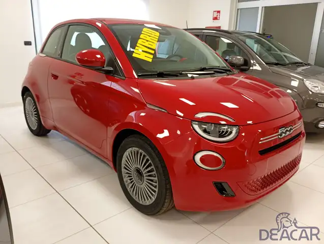 Fiat 500 view 3