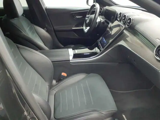 Mercedes-Benz C-Class view 8