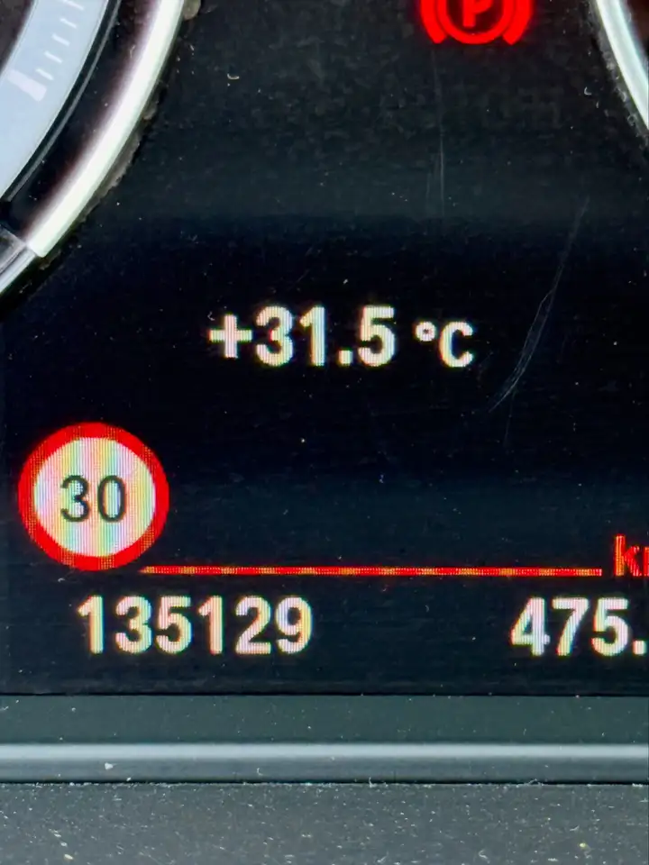 BMW X1 sDrive18d, миниатюра 9