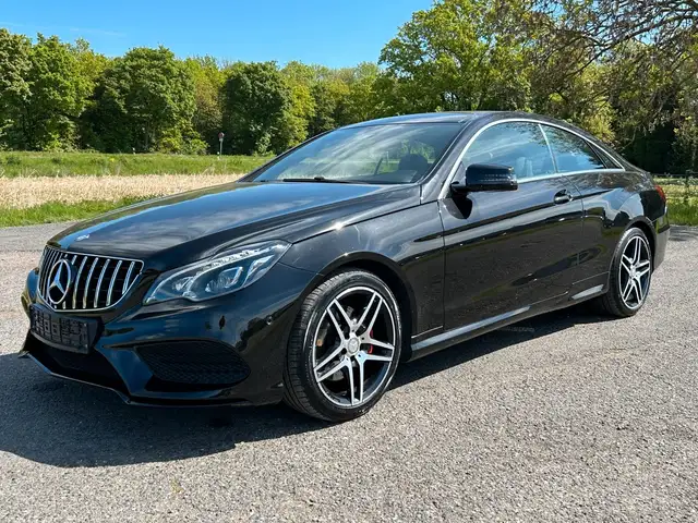 Mercedes-Benz E 200 Coupe 2.0 AMG-Line Night-Paket Panorama