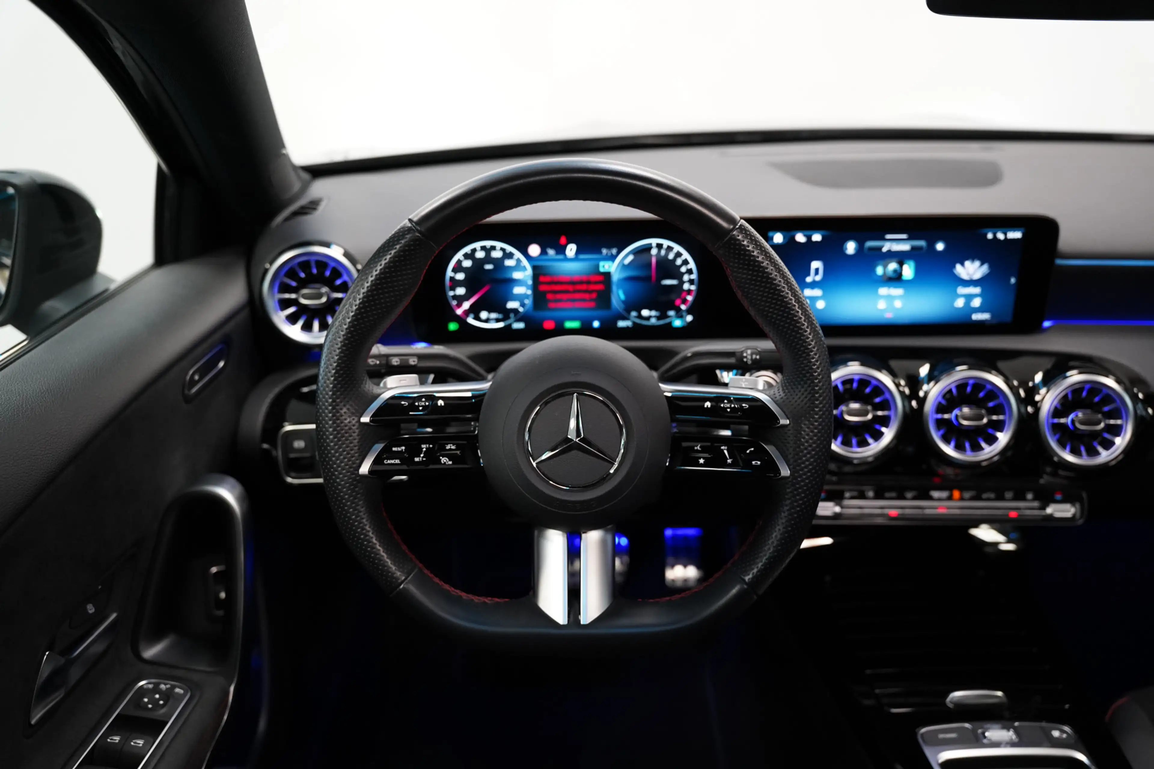 Mercedes-Benz A 250 e Star Edition LIMITED ACC PDC Panoramadak Sfeerve — photo 7