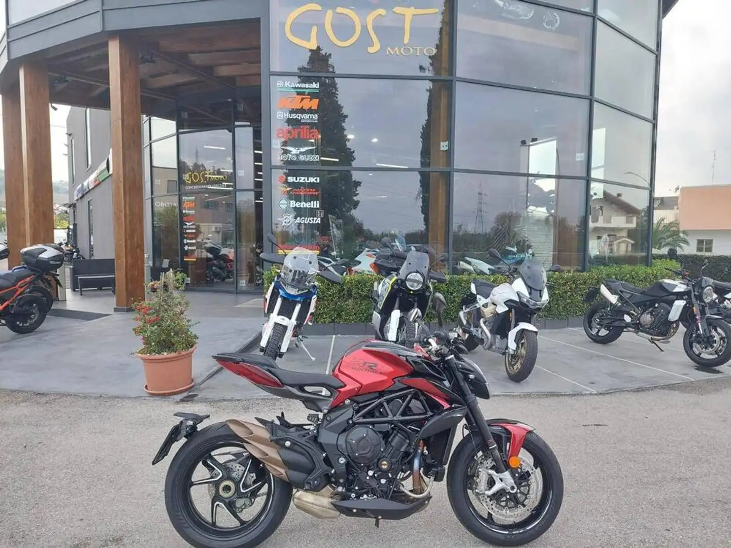 MV Agusta Brutale 800 - 1