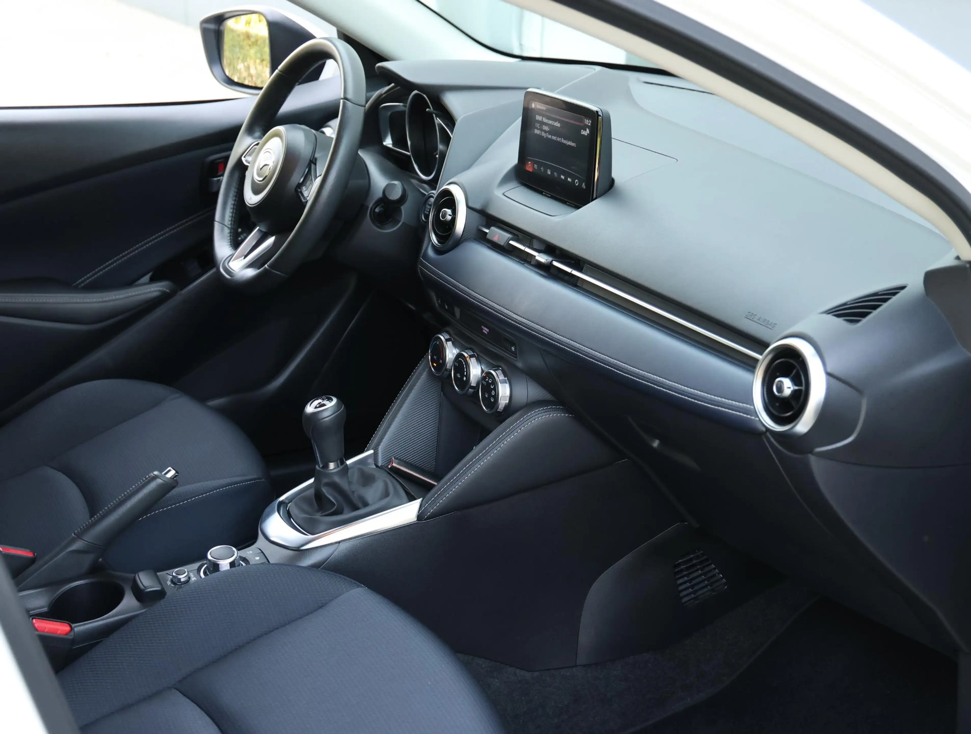 Mazda 2 1.5 Skyactiv-G Luxury | Navigatie | Climate Contro — photo 9