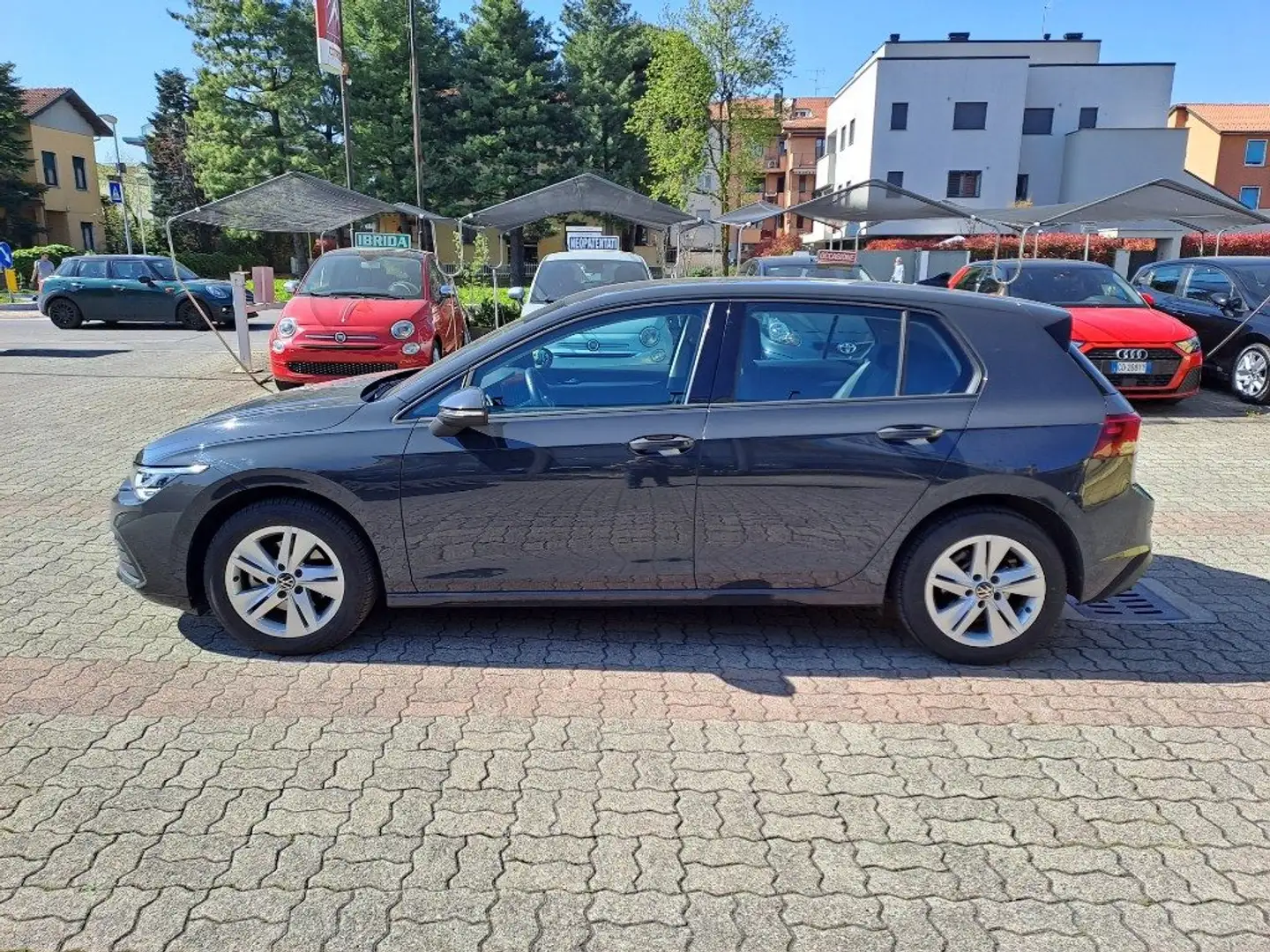 Volkswagen Golf 1.0 eTSI EVO DSG Life Grigio - 2
