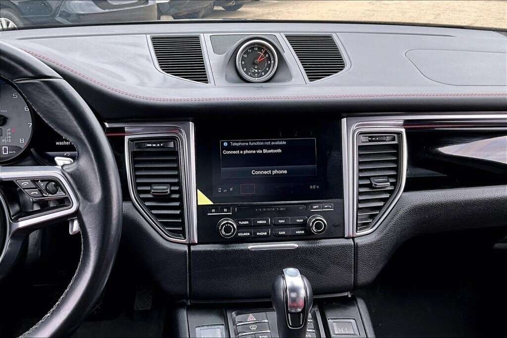 2017 Porsche Macan S thumb 6