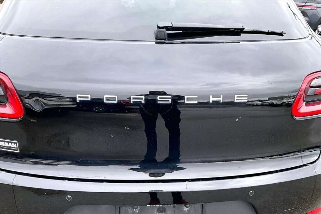 2017 Porsche Macan S thumb 32