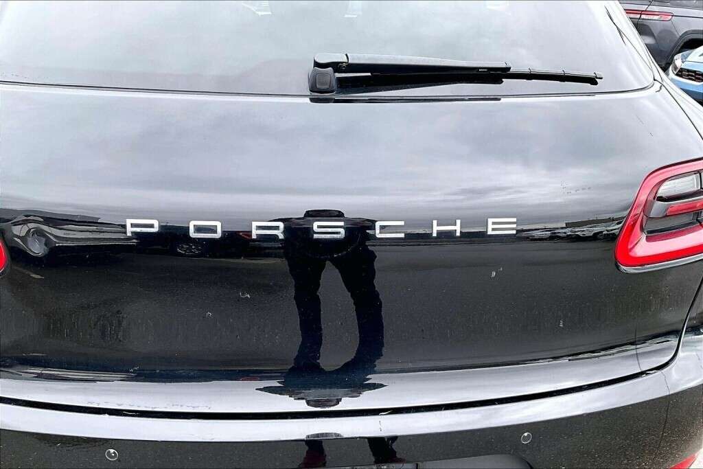 2017 Porsche Macan S thumb 8